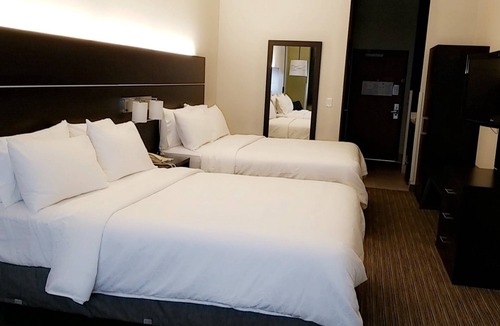 Madera Hotel | Holiday Inn Express Madera - Yosemite Park Area by IHG
