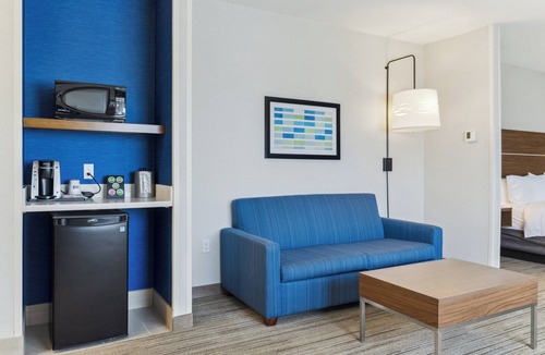 North Whisman Hotel | Holiday Inn Express & Suites Mountain View Silicon Valley by IHG