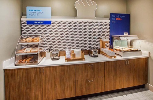 Burlingame Hotel | Holiday Inn Express San Francisco Airport South by IHG
