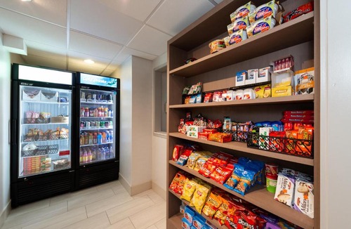 Burlingame Hotel | Holiday Inn Express San Francisco Airport South by IHG