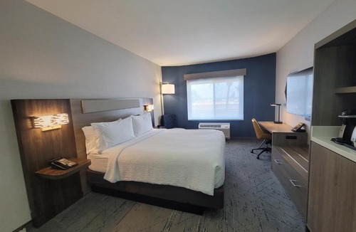 Lincoln Acres Hotel | Holiday Inn Express San Diego South - Chula Vista by IHG