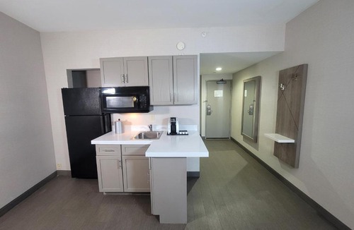 Lincoln Acres Hotel | Holiday Inn Express San Diego South - Chula Vista by IHG