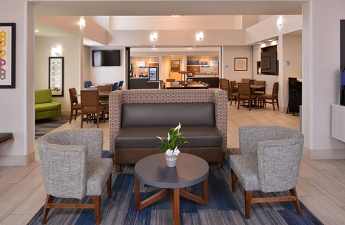 Stockton Hotel | Holiday Inn Express Stockton Southeast by IHG