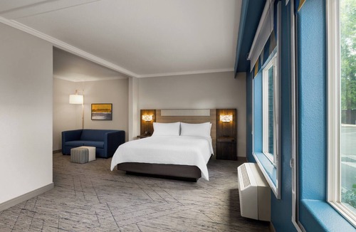 Paso Robles Hotel | Holiday Inn Express & Suites Paso Robles by IHG
