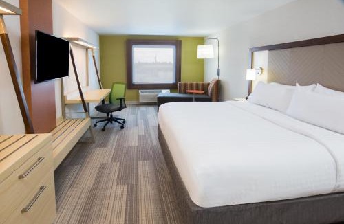 Pahrump Hotel | Holiday Inn Express & Suites Pahrump by IHG