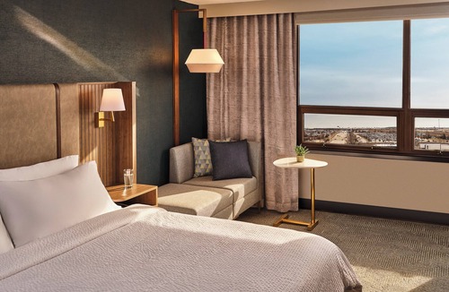 Monterey Park Hotel | Holiday Inn & Suites Monterey Park Los Angeles by IHG