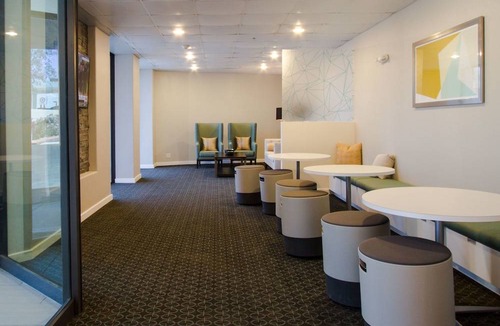 Victorville Hotel | Holiday Inn Victorville, an IHG Hotel