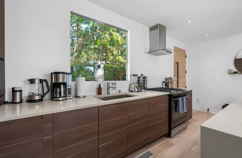 Hollywood Hills West House | Hollywood Hills 3BR | Hot Tub + City Views | C&C