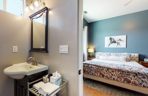 Paso Robles House | Home among Blue Ribbon wineries w/private hot tub, pool table, incredible view