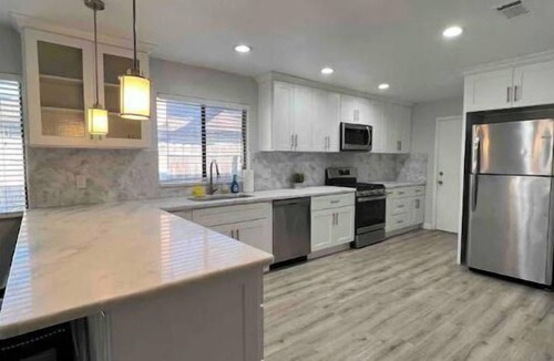 Stockton House | Home Away From Home - Beautifully remodeled 4 bedroom home in the Central valley