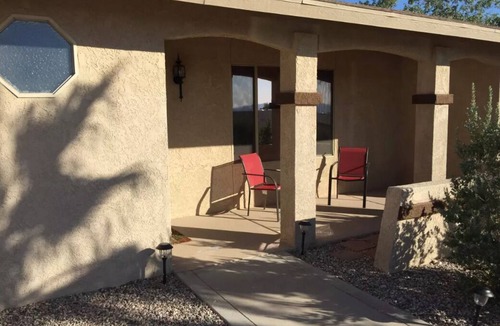 Lake Havasu City House | Home Sweet Havasu Vacation Rental 3bd/2ba/Bonus room with Free Wifi