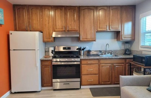 Cherryland Apartment | Home Sweet Home - A Modern Upscale Place Near SF