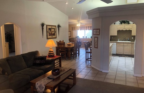 Lake Havasu City House | HOME SWEET HOME! PRIVATE POOL, PATIO & TIKI BAR WITH BEAUTIFUL LANDSCAPING