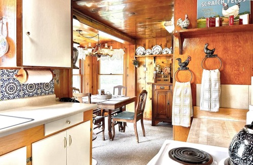 Midpines House | Homestead Ranch near Yosemite w/Horses & Chickens