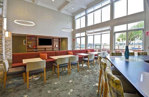 East Peralta Hotel | Homewood Suites by Hilton Oakland-Waterfront