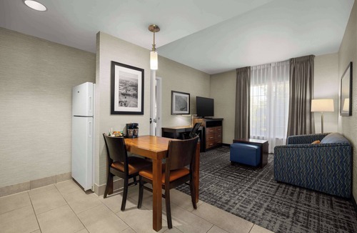 Greenacres Hotel | Homewood Suites by Hilton Bakersfield