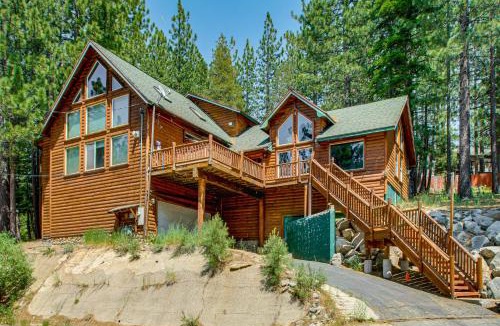 Country Club Estates House | Hot Tub, Indoor Pool! Home 8 Mi to Heavenly Skiing