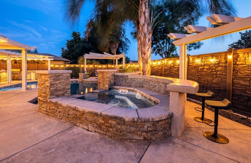 Raisin House | Hot Tub & Pool with 5 Cozy Bedrooms