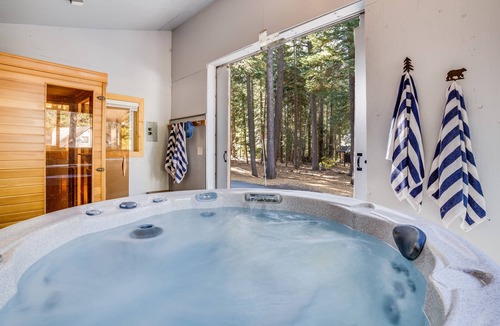 Tahoma Cabin | Hot Tub, Sauna, Game Room | Modern 5BDR Family Cabin | Homewood by AvantStay