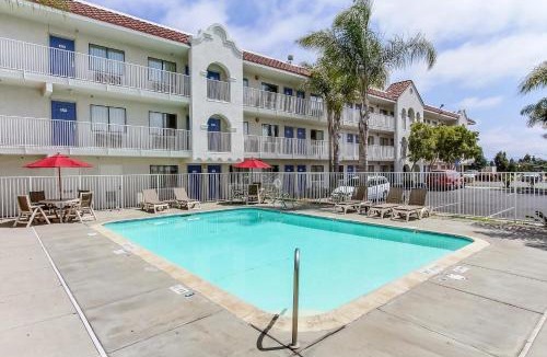 Watsonville Hotel | Hotel B5 -Watsonville