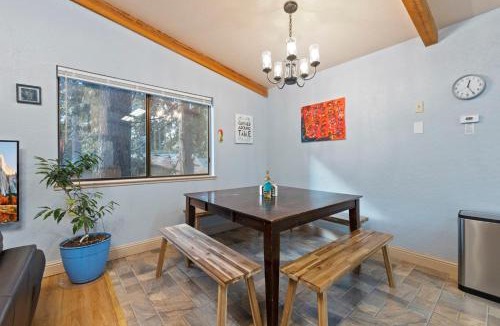 Twain Harte House | HotTub PingPong Arcade Billiard Pets AC Piano BBQ Art SharpCat