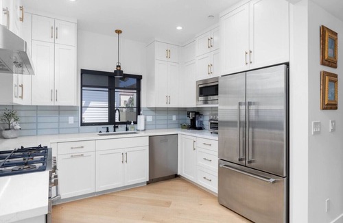 Avila Beach House | Hummingbird House — Private Rooftop Terrace, Panoramic Ocean & Pier Views, 2BR/2BA Luxury Home · Steps to Avila Beach · Fireplace · Gourmet Kitchen · Beach Gear & Bikes Included · Sleeps 5 · Managed by Solmaré Stays