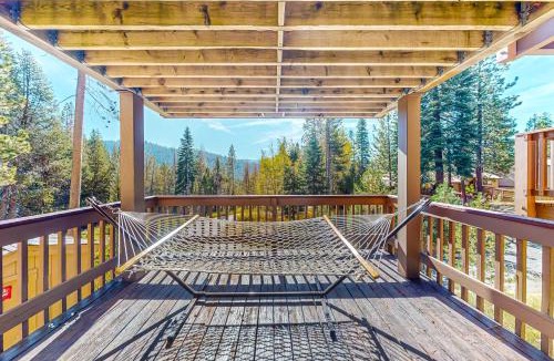 Lakeshore Apartment | Huntington Lake Condo #102
