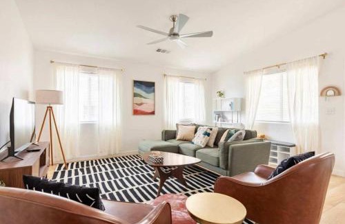 Lake Isabella House | Huth Street Haven