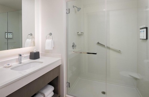 Clovis Hotel | Hyatt House Fresno/Campus Pointe