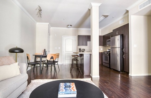 Warner Center Apartment | Ideal Woodland Hills 2BR w/Pool & Gym, near Warner Center, by Blueground