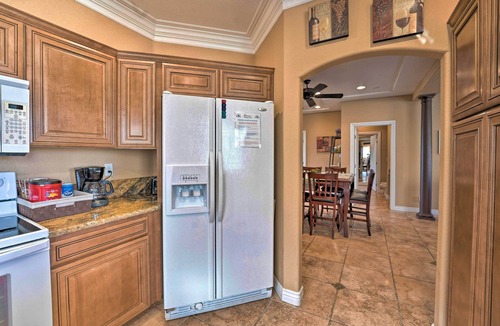 Sunridge Estates House | Ideally Located Bullhead City Townhome w/Balcony!