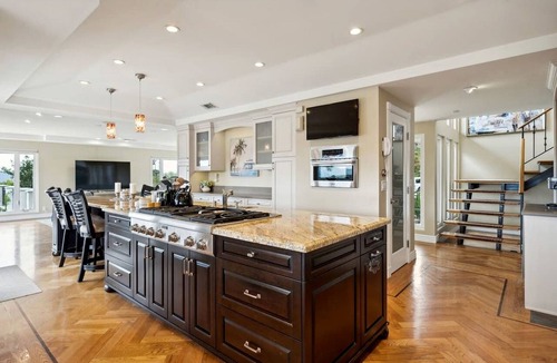 Thousand Oaks Cottage | Impressive Cottage with Swimming Pool in Thousand Oaks, California