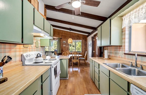 Groveland Villa | Impressive Villa with Ping Pong Table and Barbecue in Groveland, California