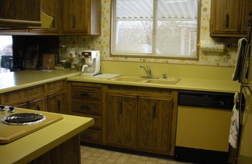 Carson City House | IN CARSON CITY! Conveniently central to Reno, Lake Tahoe, Truckee,Virginia City