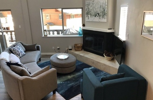 Incline Village House | Incline Village 4 bd Modern Chalet next to Diamond Peak ski resort