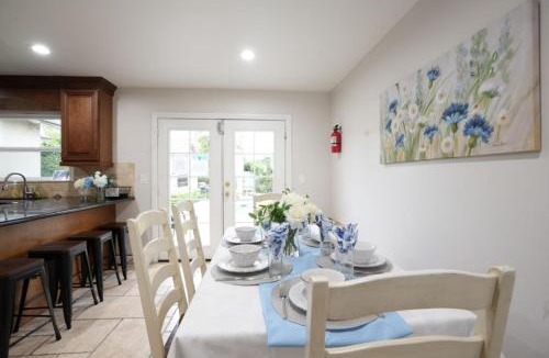 Hermosa Village House | Incredible 5 Bedroom, 4 Bath, Rock Pool & Jacuzzi Home, 1/2 Mile Walk To Disney