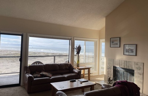 Watsonville Condo | Incredible Beachfront 4 Bedroom Getaway