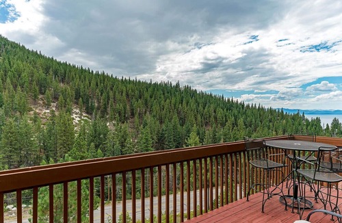 Incline Village Condo | Incredible Lake Tahoe Views, 2 Master Suites, 2.5 Bathrooms, and a Loft, High Speed Internet