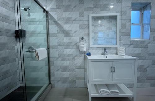 Munras Avenue Hotel | Inn By the Bay Monterey