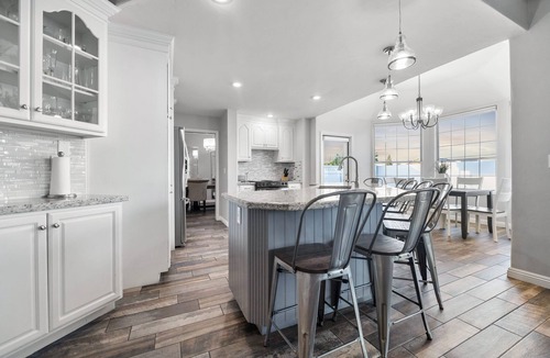 Visalia Villa | Inspired by the iconic white buildings and turquoise waters of Greece.