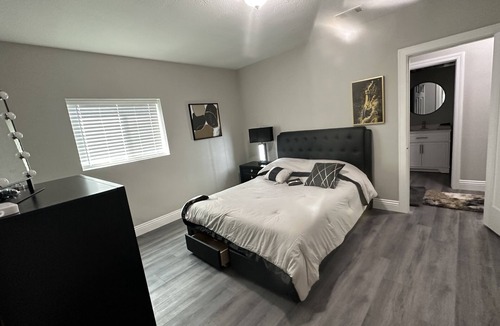 San Bernardino House | Insta-Worthy! Just Remodeled! Private Home! Luxurious & Brand New