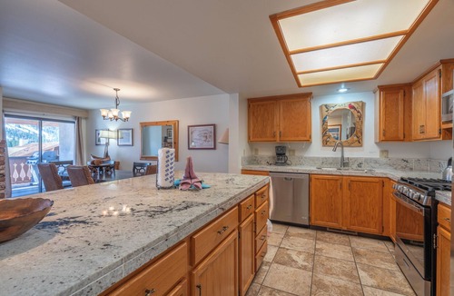 June Lake Condo | Interlaken #19 - 3 Bedroom 3 Bathroom Unit