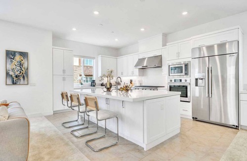 Irvine House | Irvine Sunshine Retreat on Sawbuck #42603