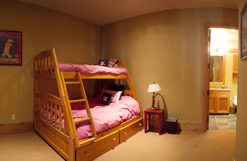 Sugar Bowl Resort Condo | Jerome Creek Lodge 215