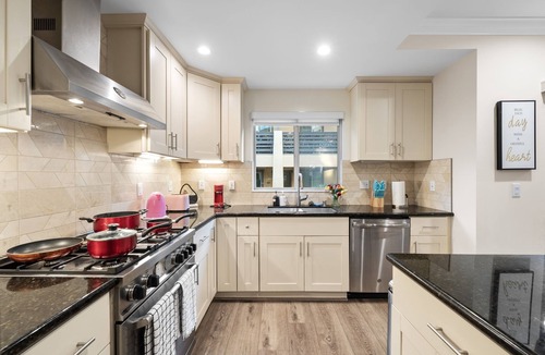 Pasadena Apartment | jie’s Pasadena Stay Ready 2BR Secure Community