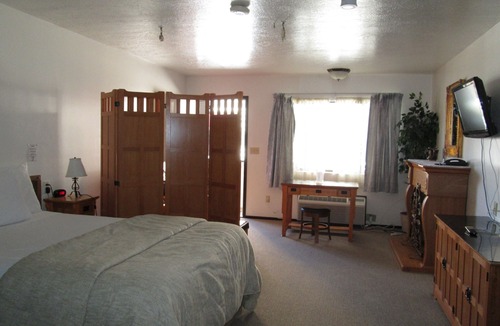 Tonopah Hotel | Jim Butler Inn & Suites