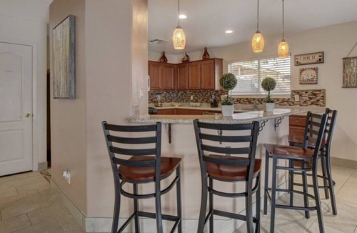 Rhodes Ranch House | JOE ROBBY · Modern-Roomy-Cozy Private Home GreatlyLandscaped