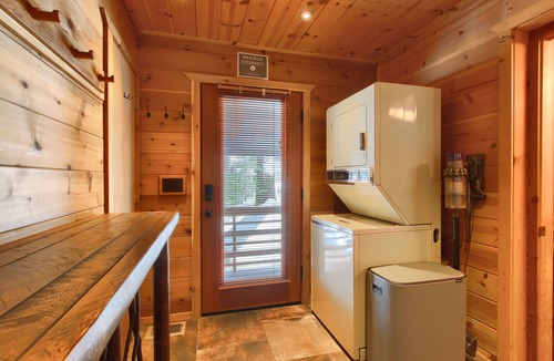 Fish Camp Cabin | Johnson's Cedar Creek Cabin