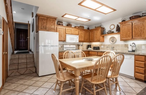 June Lake Condo | June Lake Aspen Meadows 11 Spacious and Quiet