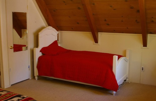 Serene Lakes Cabin | Just Across From Serene Lakes. 5A-Chalet. Enjoy The Peace And Comfort!